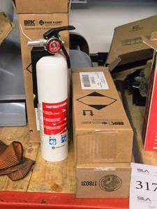lot 320 image: Lot of (3) Fire Extinguishers