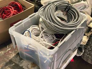 lot 302 image: Lot of (1 Bin) Cables (assorted)