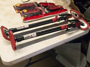 lot 342 image: Lot of (2) Xinqiao Tools Wall Braces