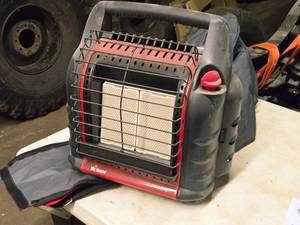 lot 374 image: Mr. Heater Big Buddy Space Heater