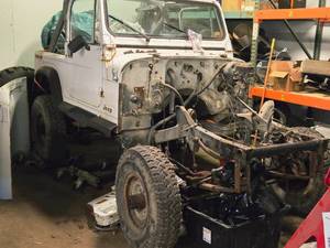 lot 5 image: 1988 Jeep Wrangler - Parts vehicle