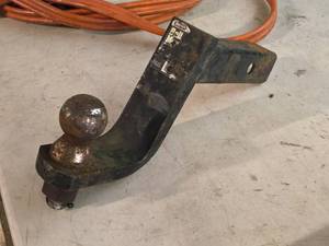 lot 385 image: Drop Hitch Mount with 1-78 Ball