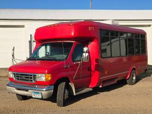 lot 1 image: 2003 Ford  E-450 Super Duty RV