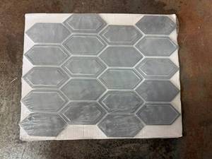 lot 36 image: 5 Sheets Caldera Charcoal Glass osaic Tile