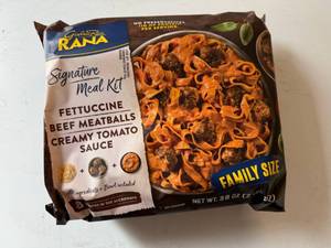 lot 67 image: EE. Fettuccine Beef Meatballs Creamy Tomato Sauce