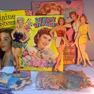 lot 60 image: Vintage Famous Women Paper Dolls