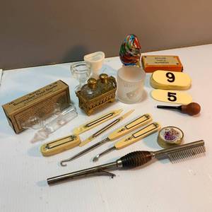 lot 69 image: Gathering of Antique Womens Boudoir and Health Items