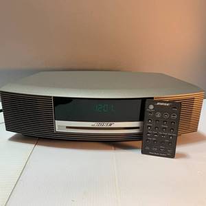lot 47 image: Bose Wave Radio