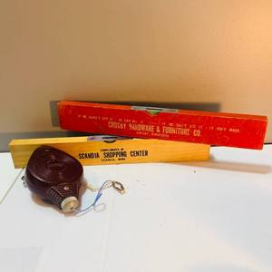 lot 28 image: Vintage Tools with Advertising