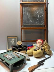 lot 86 image: Vintage Kids Playthings
