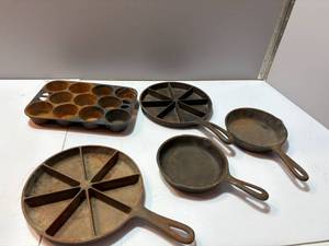 lot 87 image: Vintage Cast Iron Cookware