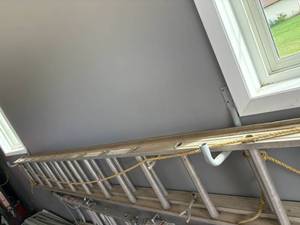 lot 110 image: 24 Foot Extension Ladder