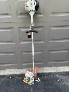 lot 127 image: Stihl FS40C Weed Trimmer