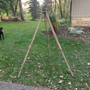 lot 143 image: Vintage Wood Surveyors Tripod