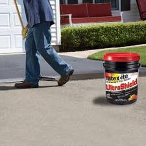 lot 57 image: Lot of  Latex-ite 4.75 Gal. Ultra Shield Driveway Filler Sealant   Customer Returns See Pictures