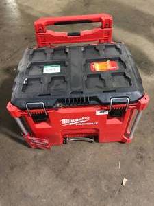 lot 63 image: Milwaukee PACKOUT 22 in. Rolling Modular Tool Box Low Profile Handle Customer Returns See Pictures