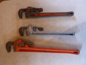 lot 15 image: 3 Pipe Wrenches