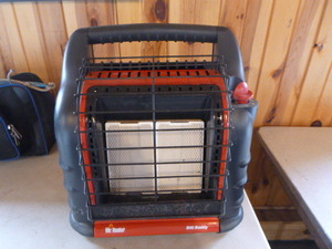 lot 31 image: Mr. Heater Big Buddy Propane Heater