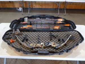 lot 36 image: Sheels PSE Predator Hunting Bow