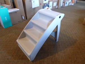 lot 43 image: Pet Stairs