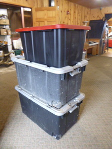 lot 91 image: 3 Totes with Lids