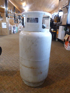 lot 118 image: Industrial Truck Liquid Propane Tank