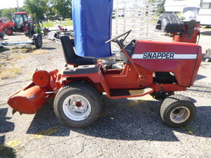 lot 145 image: Snapper 1650 Tractor