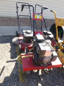 lot 146 image: Lazy Boy 5 Garden Tiller