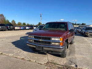 lot 5 image: 1998 Chevrolet Tahoe