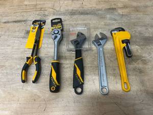 lot 32 image: TOLSEN Tool lot of 5 09182511.6