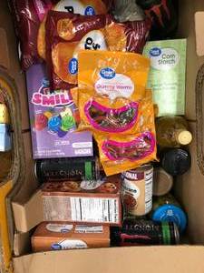 lot 74 image: ASSORTED BOX OF FOOD ITEMS