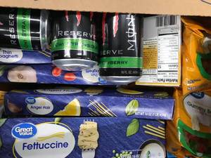 lot 69 image: ASSORTED BOX OF FOOD ITEMS