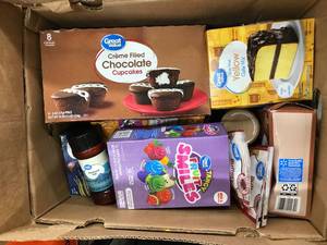 lot 70 image: ASSORTED BOX OF FOOD ITEMS