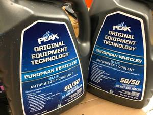 lot 50 image: 2  1 GAL EA BLUE PEAK EUROPEAN VEHICLE ANTIFREEZE & COOLANT