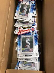 lot 45 image: 1 CASE BASEBALL CARDS, CUBS