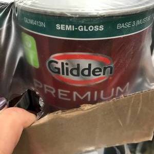 lot 184 image: 4  QUART GLIDDEN PREMIUM, BASE 3, SEMI-GLOSS
