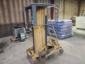 lot 11 image: Workforce Man Lift, Max. Platform H...