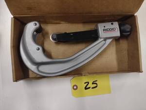 lot 25 image: Ridgid 154 Tubing Cutter, 1 78-4 ...