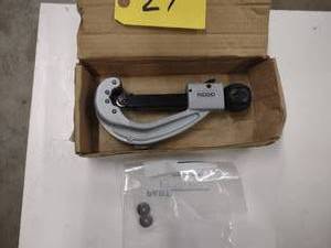 lot 27 image: Ridgid 152 Tubing Cutter, 14-2 5...