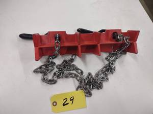 lot 29 image: Ridgid 461 Pipe Vise...