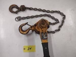lot 34 image: Harrington 2 Ton Chain Hoist...