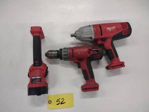 lot 52 image: Milwaukee 28 Volt Tools...