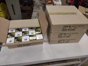 lot 62 image: (100) Pulsar 40 Watt Globe Lights...