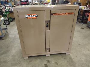 lot 17 image: Knaack Jobmaster Job Box, Model 109...