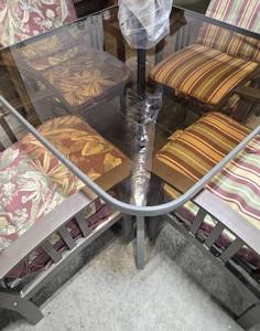 Outdoor Patio Set with 4 Chairs, Glass Table and Umbrella