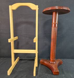lot 35 image: Wooden Valet Stand and Round Pedestal Table Set