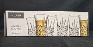 lot 40 image: Shannon Dublin Collection Set of 6 Crystal Vodka Shooters
