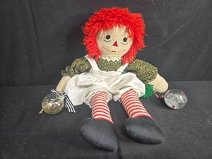lot 95 image: Vintage Raggedy Ann Cloth Doll with Red Yarn Hair and Striped Socks