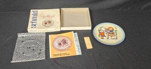 lot 154 image: 1976 Schmid Christmas Plate Sacred Journey by Sister Berta Hummel with Box