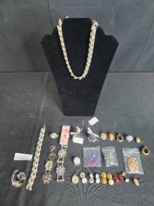 lot 171 image: Assorted Vintage Jewelry Collection Including Trifari Bracelet and Leaf Necklace - display not inc